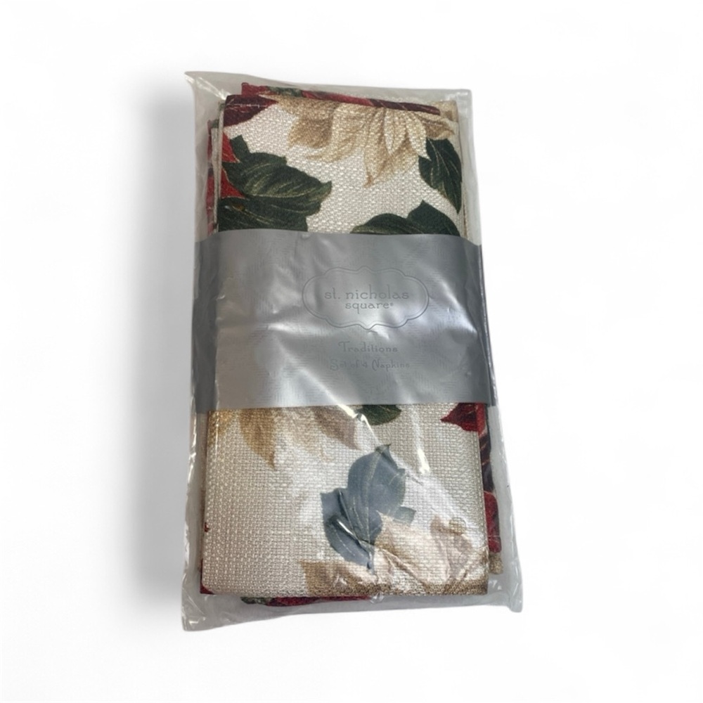 New ST. Nicholas Square Red Poinsettia Print Napkins Christmas Set Of 4